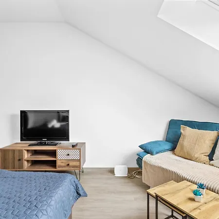 Goltan - 9 Personen, 3 Baeder, Parkplatz, Wifi Regensburg