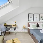 Apartment Goltan - 9 Personen, 3 Baeder, Parkplatz, Wifi Regensburg