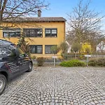Goltan - 9 Personen, 3 Baeder, Parkplatz, Wifi Apartment