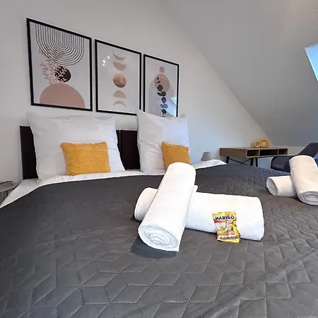 Goltan - 9 Personen, 3 Bäder, Parkplatz, Wifi * Regensburg