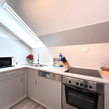 Goltan - 9 Personen, 3 Bäder, Parkplatz, Wifi *