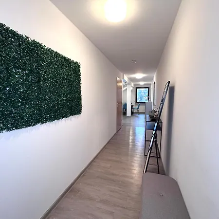 Goltan - 9 Personen, 3 Bäder, Parkplatz, Wifi Appartement