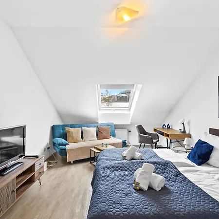 Goltan - 9 Personen, 3 Baeder, Parkplatz, Wifi Apartment