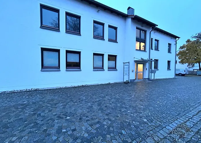 Goltan - 9 Personen, 3 Baeder, Parkplatz, Wifi *